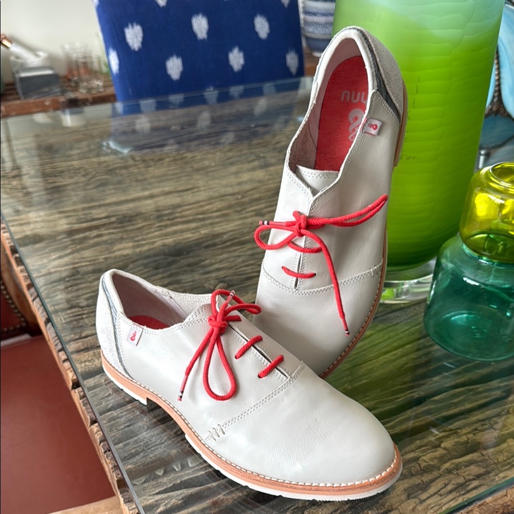 NEW Ahnu X Anthropologie Lace up Oxford Women’s Shoes Size 10.5